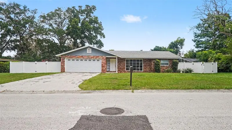 2135 Ne 6th Pl, FL