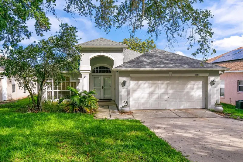 1935 Westpointe Cir, FL