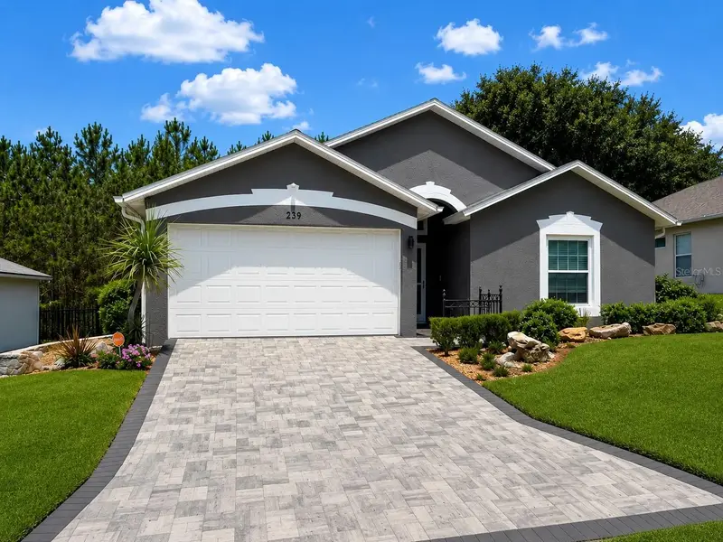 239 China Berry Cir, FL