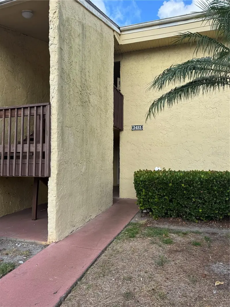 3453 Clark #252, FL