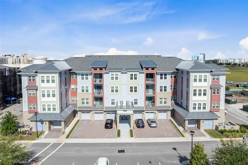 7521 Laureate Blvd #5307, FL
