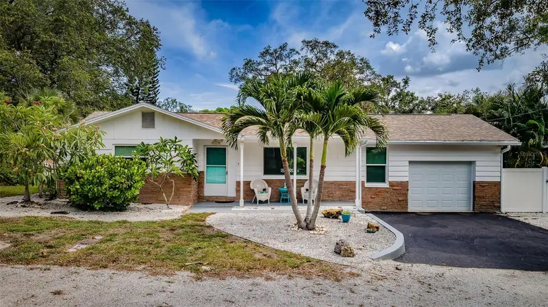412 Pennsylvania Ave, FL