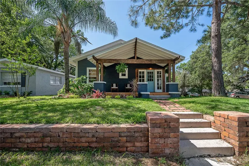 236 W North St, FL