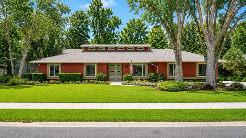 Markham Woods Corridor listing