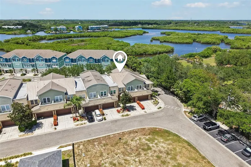 131 Athenian Way, FL