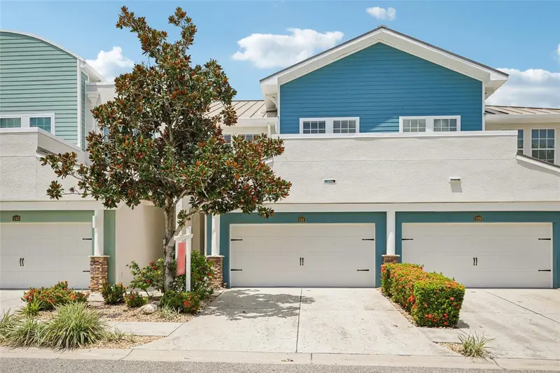 131 Athenian Way, FL