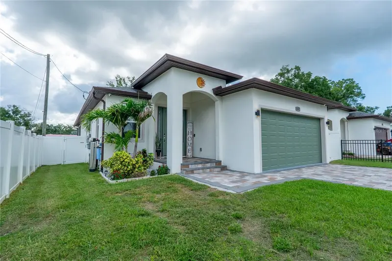8307 N Gomez Ave, FL