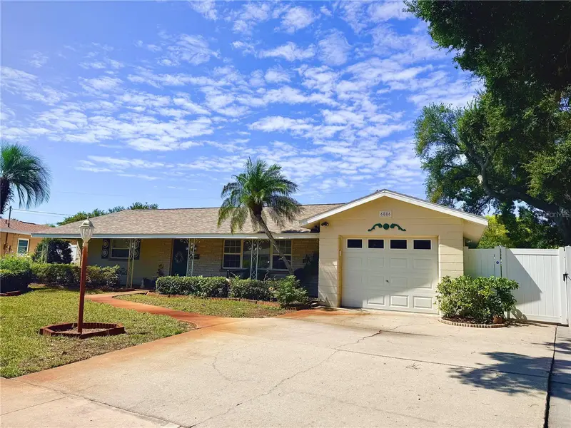 6086 28th Ave N, FL