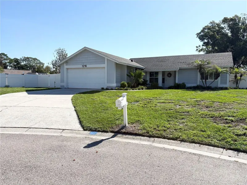 1216 Chestnut Ct, FL