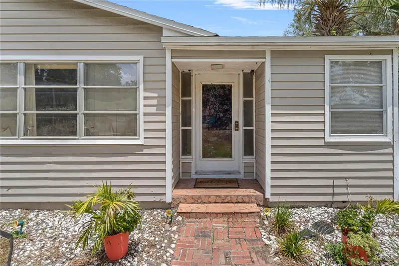 26015 Sackamaxon Dr, FL