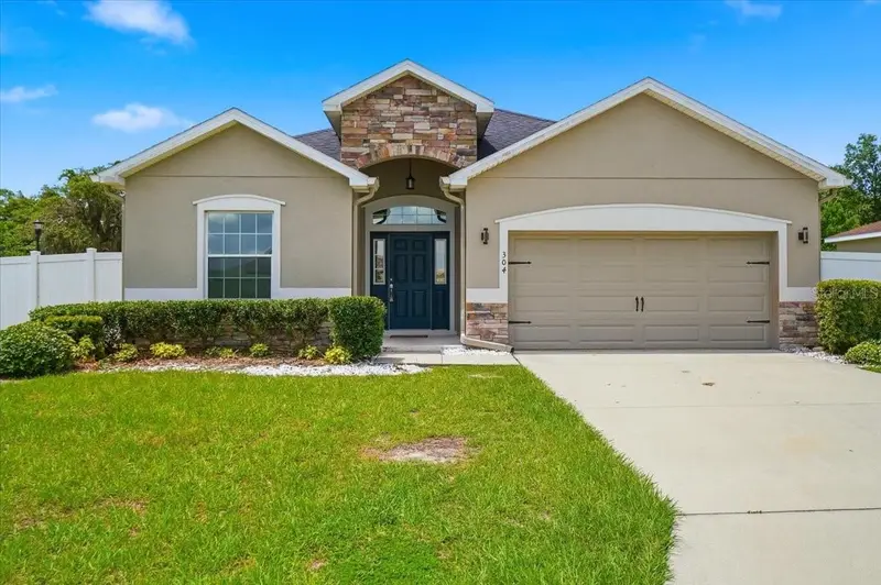 304 Water Lily Ln, FL