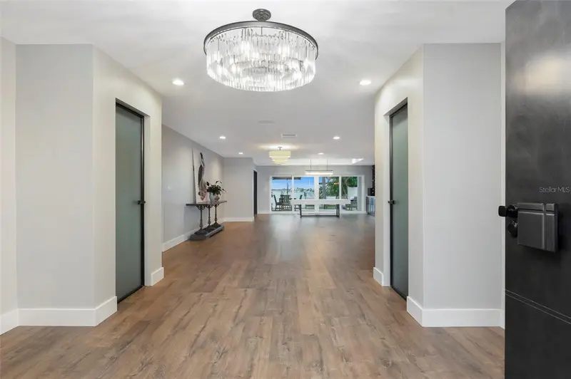 303 Bath Club Blvd N, FL