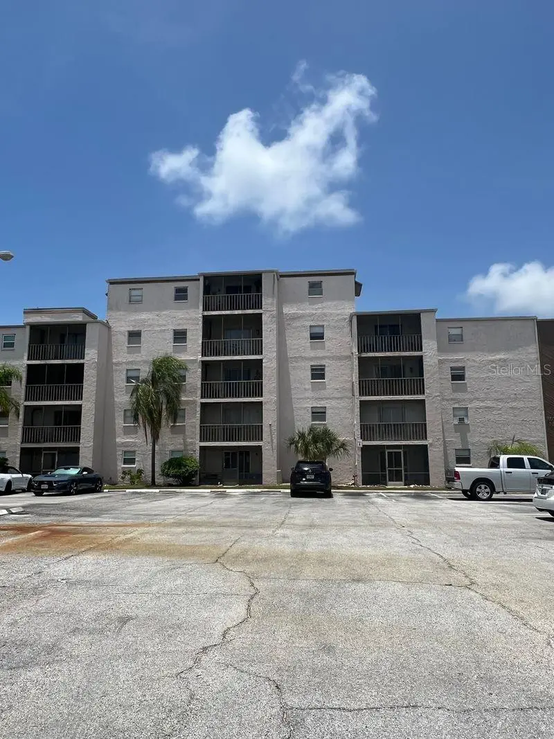 5541 Bay Blvd #107, FL