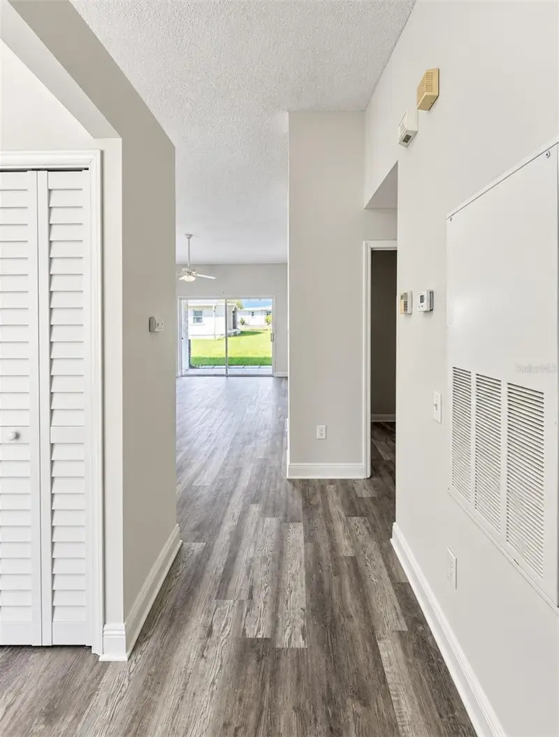 1215 Barefoot Bay Dr, FL