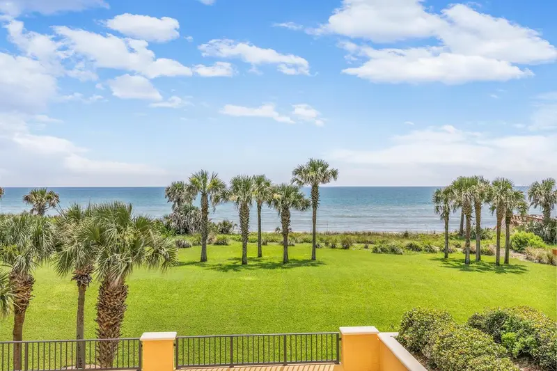 20 Porto Mar #202, FL