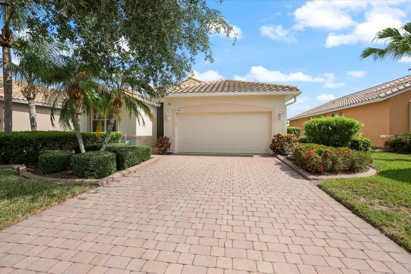 4211 64th Ave E, FL