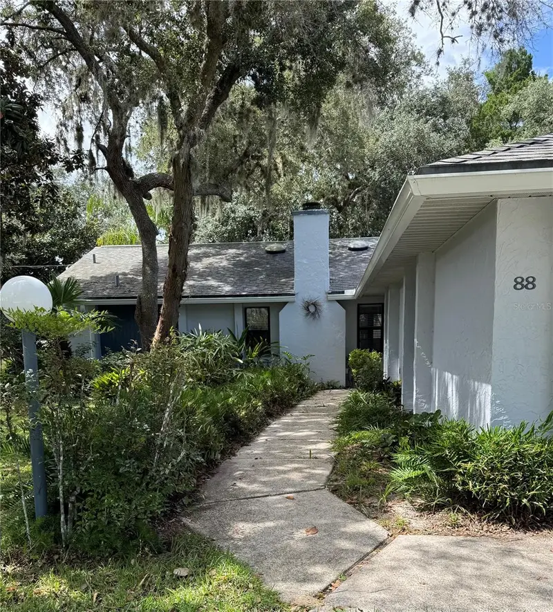 88 Freeport Ln, FL