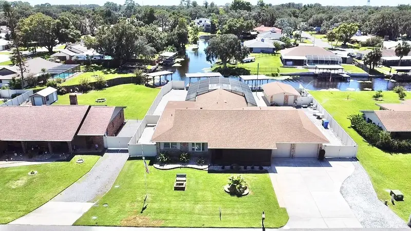 209 W Delaware St, FL