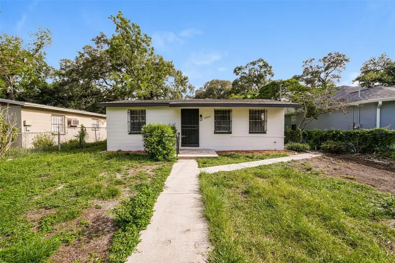 2614 E Cayuga St, FL