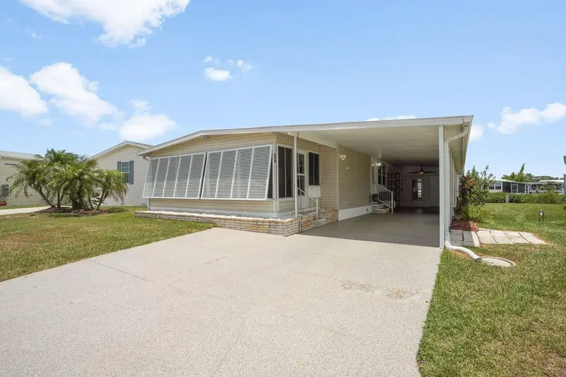 654 Blackburn Blvd, FL