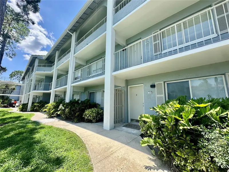 115 Oyster Bay Cir #170, FL