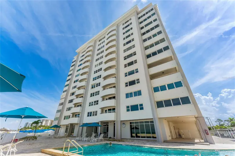 1700 Benjamin Franklin Dr #10f, FL