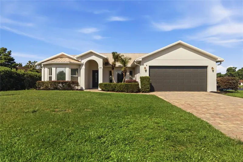 1422 Patricia St, FL