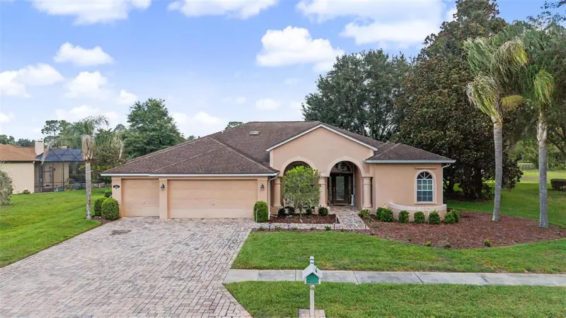 5183 Golf Club Ln, FL