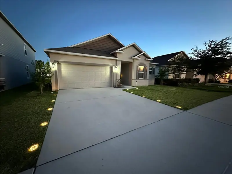172 E Fiesta Key Loop, FL