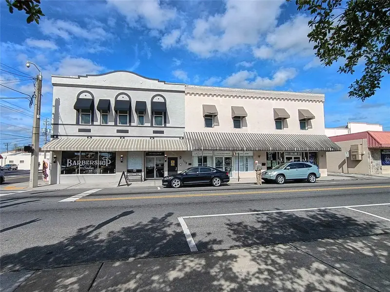 111 S Collins St, FL