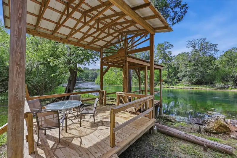 470 Sw Santa Fe Dr, FL
