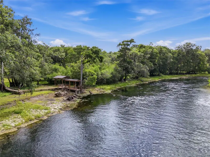 470 Sw Santa Fe Dr, FL