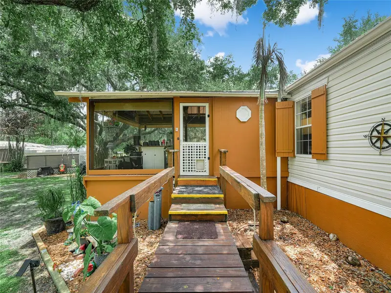 565 Landing Rd, FL