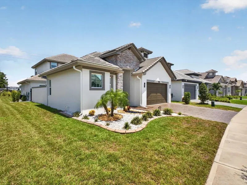 196 Hampton Loop, FL
