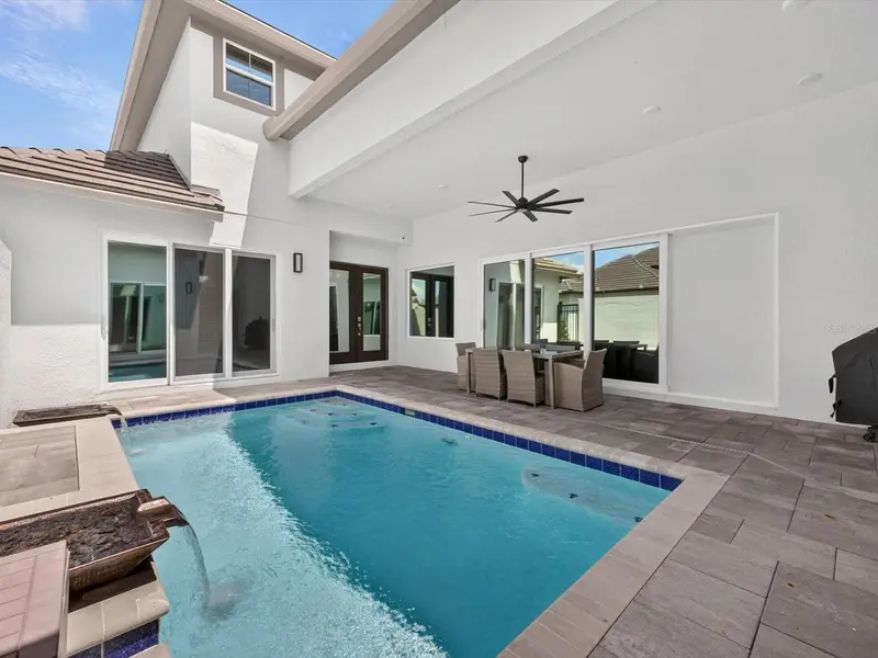 196 Hampton Loop, FL