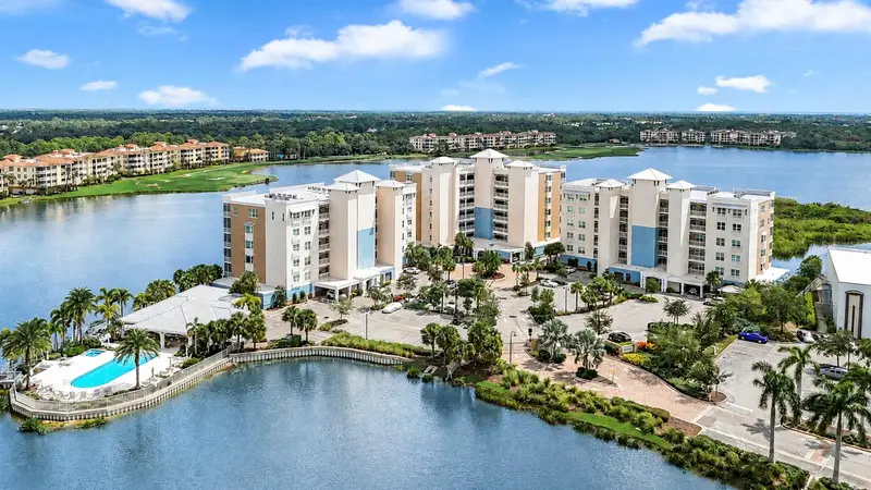 10530 Boardwalk Loop #304, FL