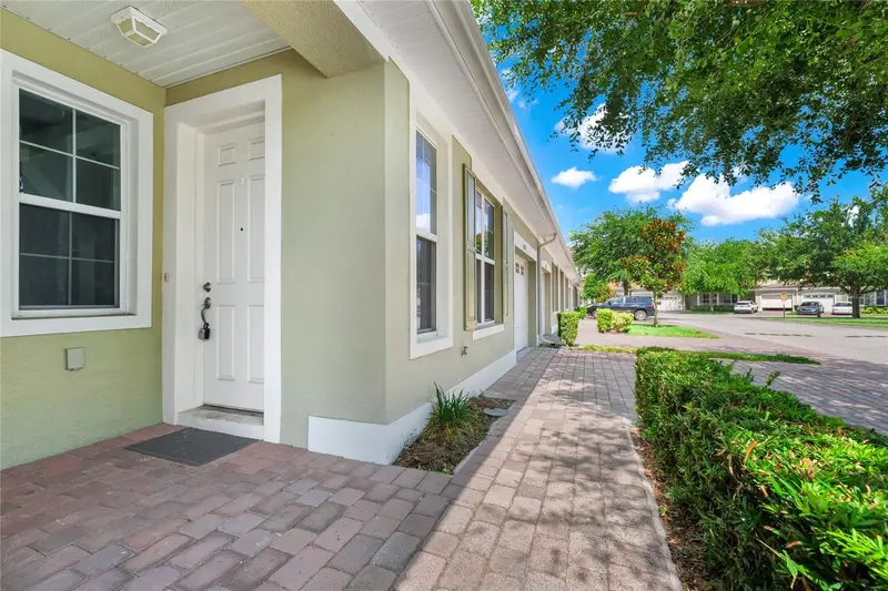 4824 Poolside Dr, FL