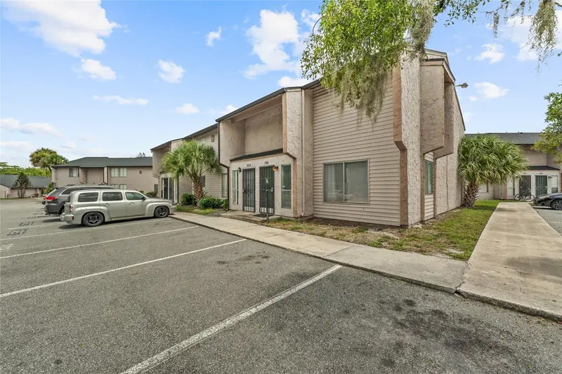 2021 Ludlow Ln #3404, FL