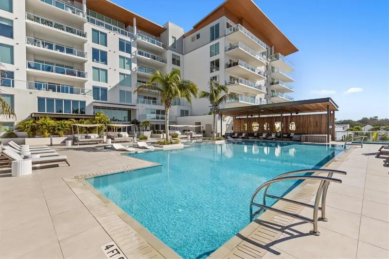 1020 Sunset Point Rd #510, FL