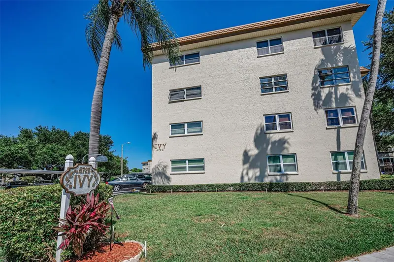 5725 80th St N #315, FL