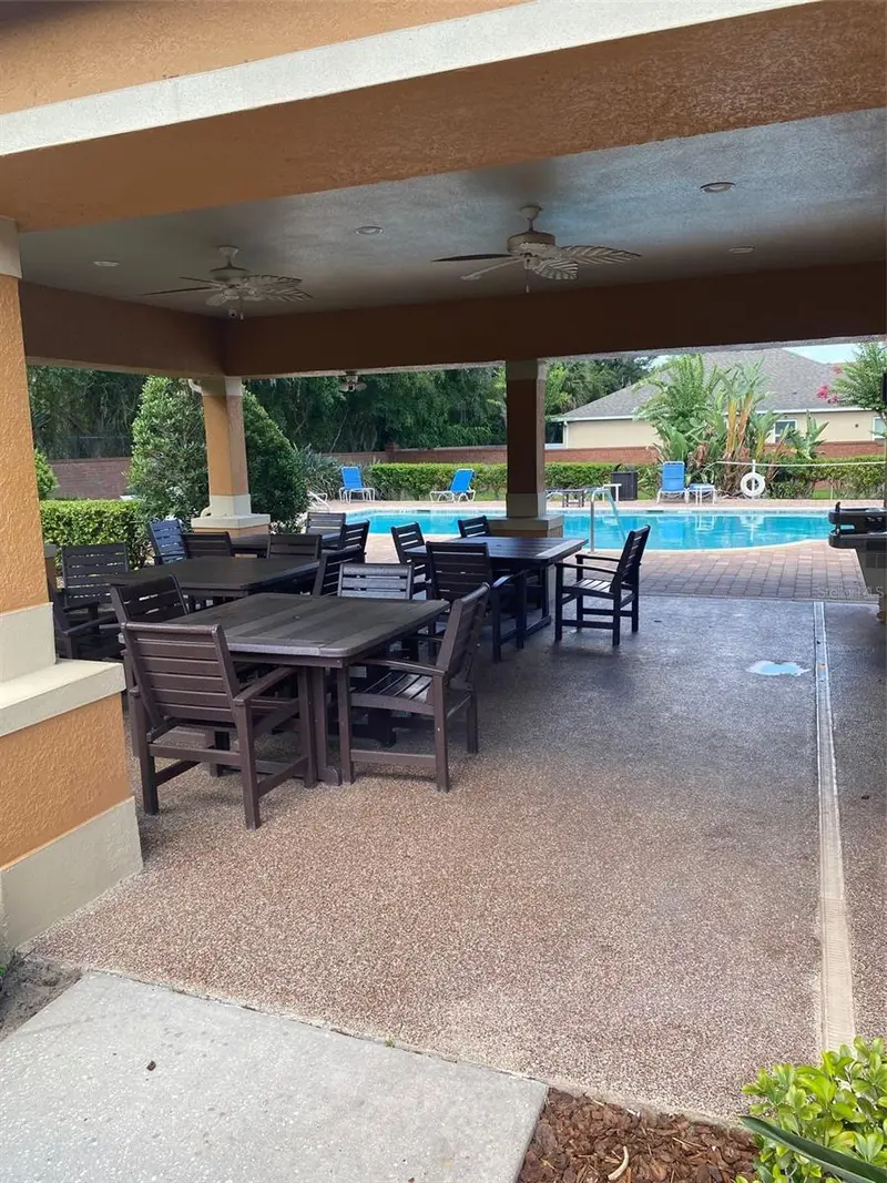2130 Pine Oak Trl, FL