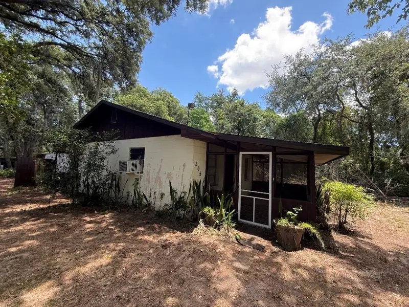 205 Tower Rd, FL