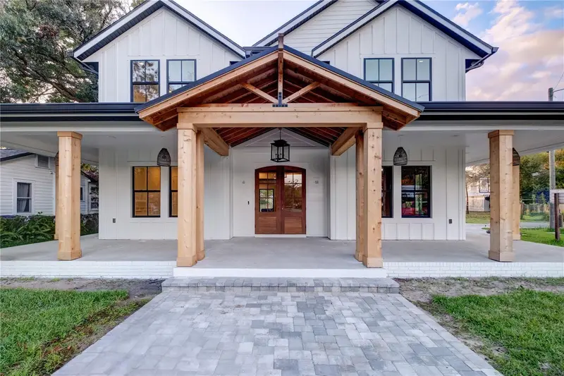 805 W Indiana Ave, FL