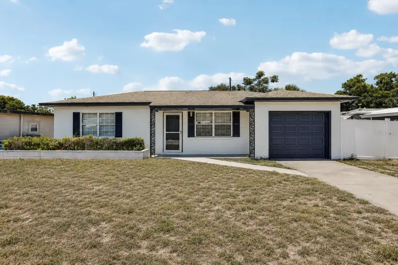 104 E Grapefruit Cir, FL