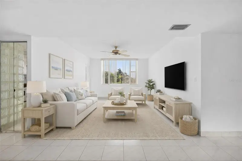 1820 New Palm Way #306, FL