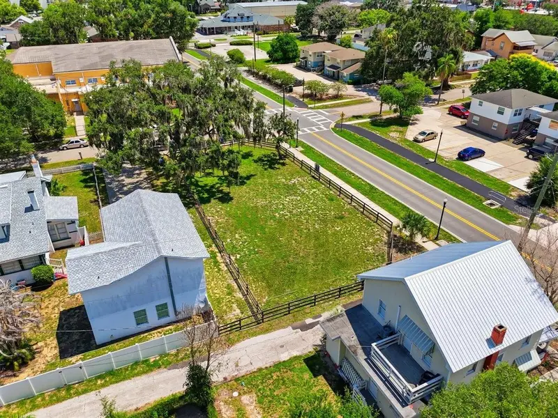 702 Avenue A, FL