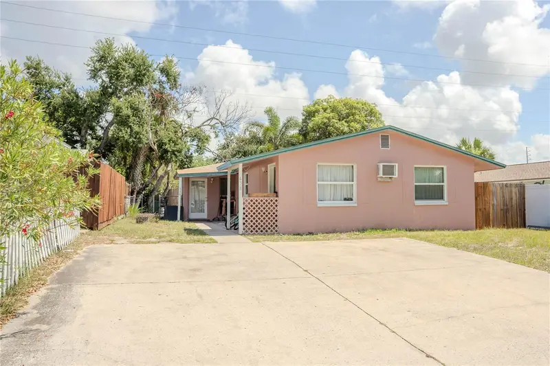 638 Dogwood Ct, FL