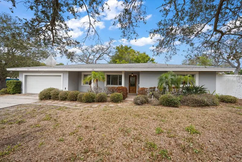 230 Garden Cir, FL