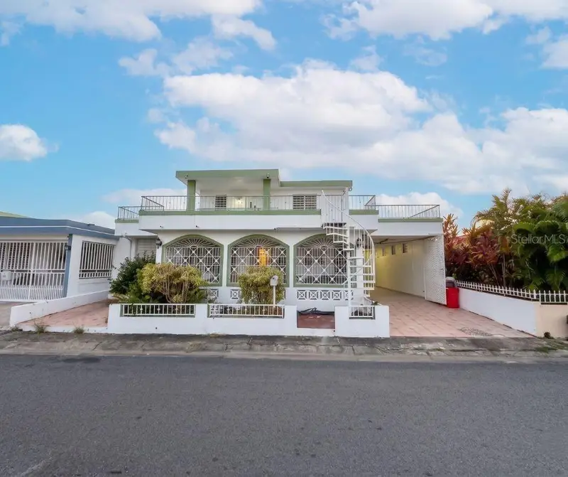 89 Block 92 Villa Carolina Dev. #11, PR