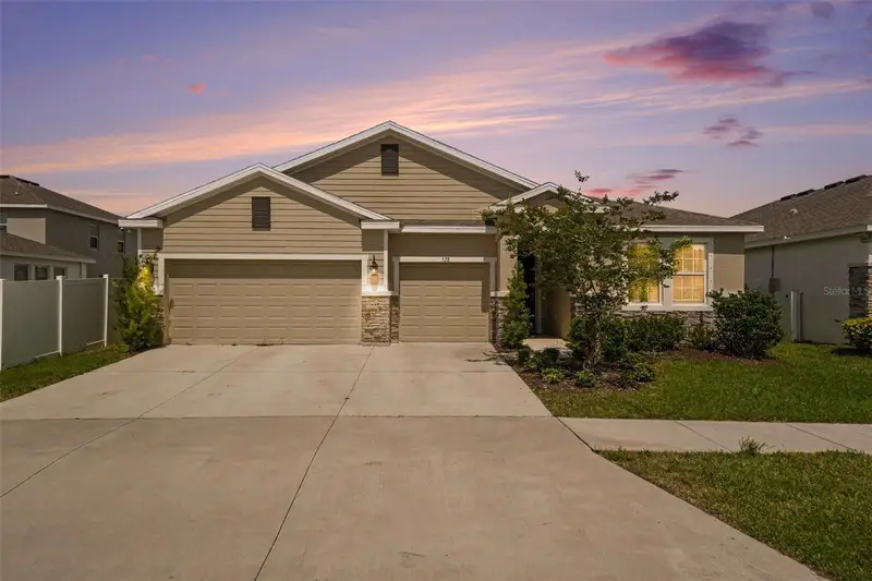 528 Ocean Spray Dr, FL
